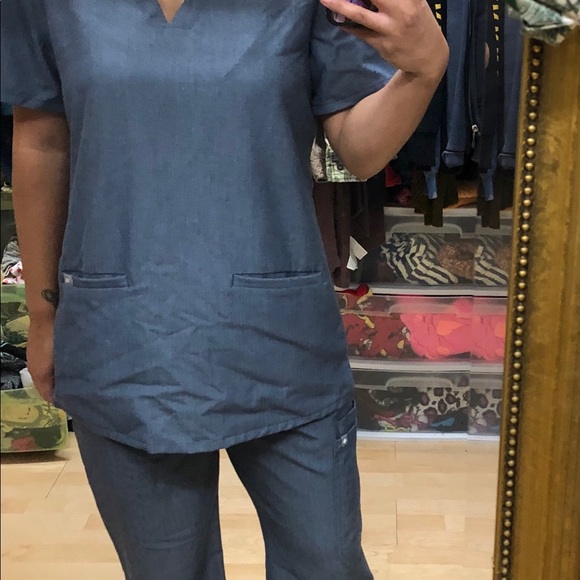 Figs nursing top & bottom - Picture 5 of 8